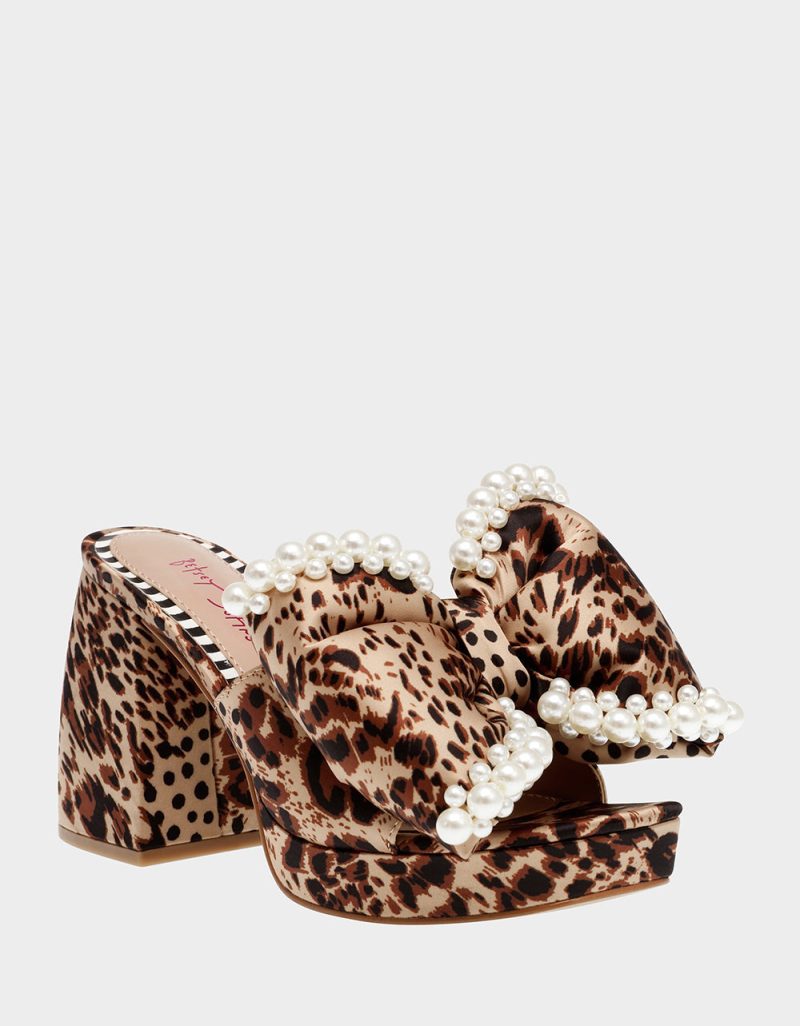 BETSEY JOHNSON SHOES MACCIE LEOPARD