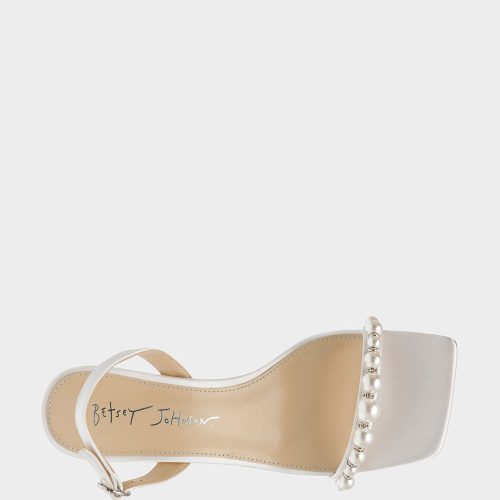 BETSEY JOHNSON SHOES SB DELTA IVORY TOP