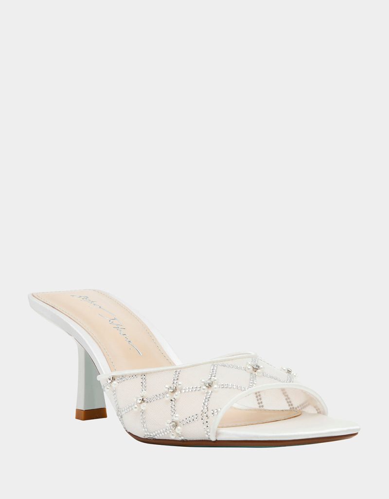 BETSEY JOHNSON SHOES SB EMM IVORY