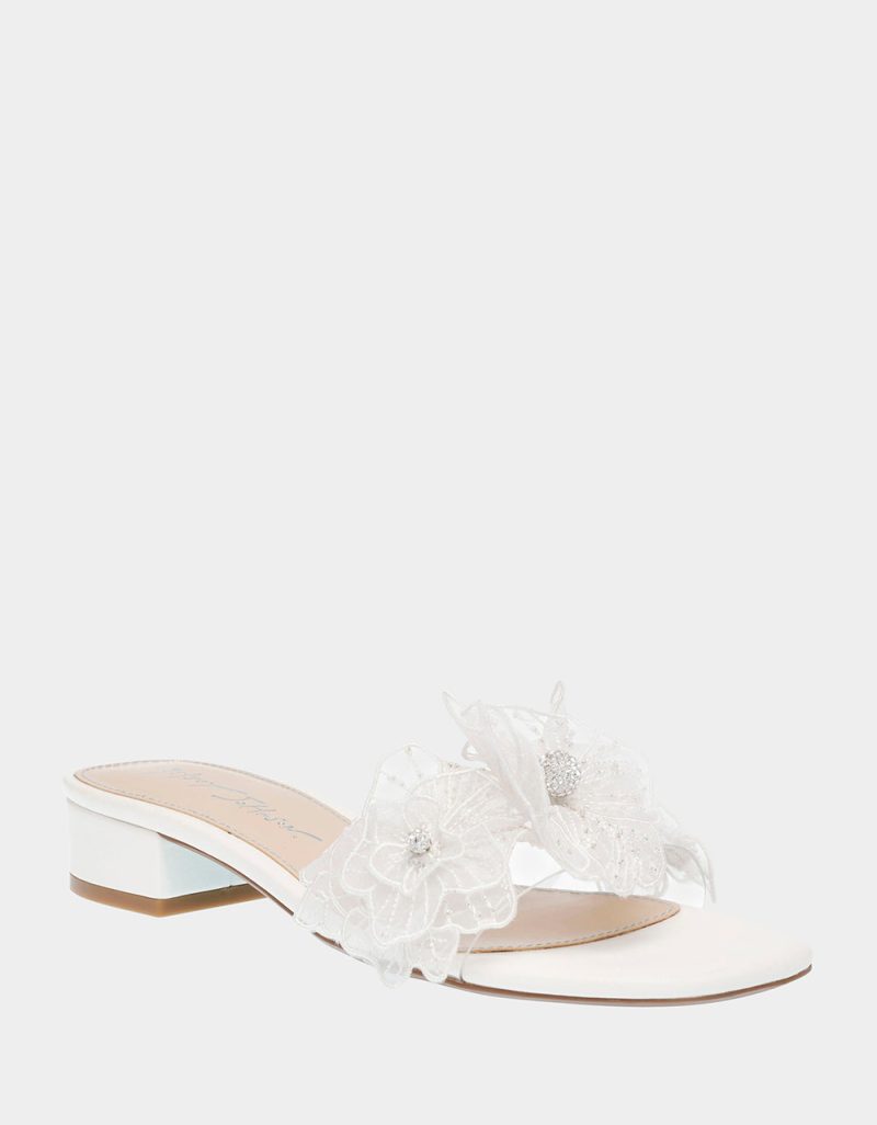 BETSEY JOHNSON SHOES SB LIAM IVORY