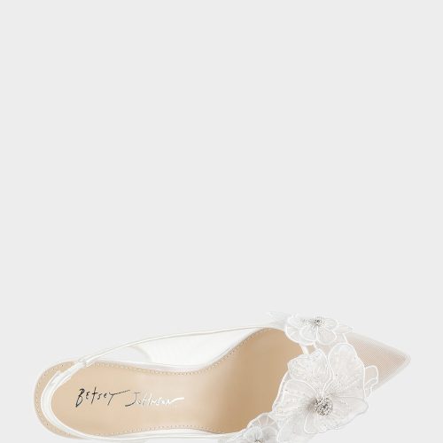 BETSEY JOHNSON SHOES SB PETRA IVORY TOP