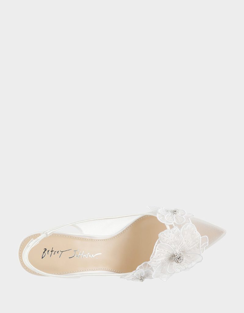 BETSEY JOHNSON SHOES SB PETRA IVORY TOP