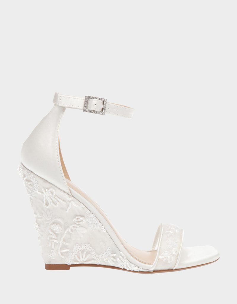 IVAN IVORY - SHOES - Betsey Johnson